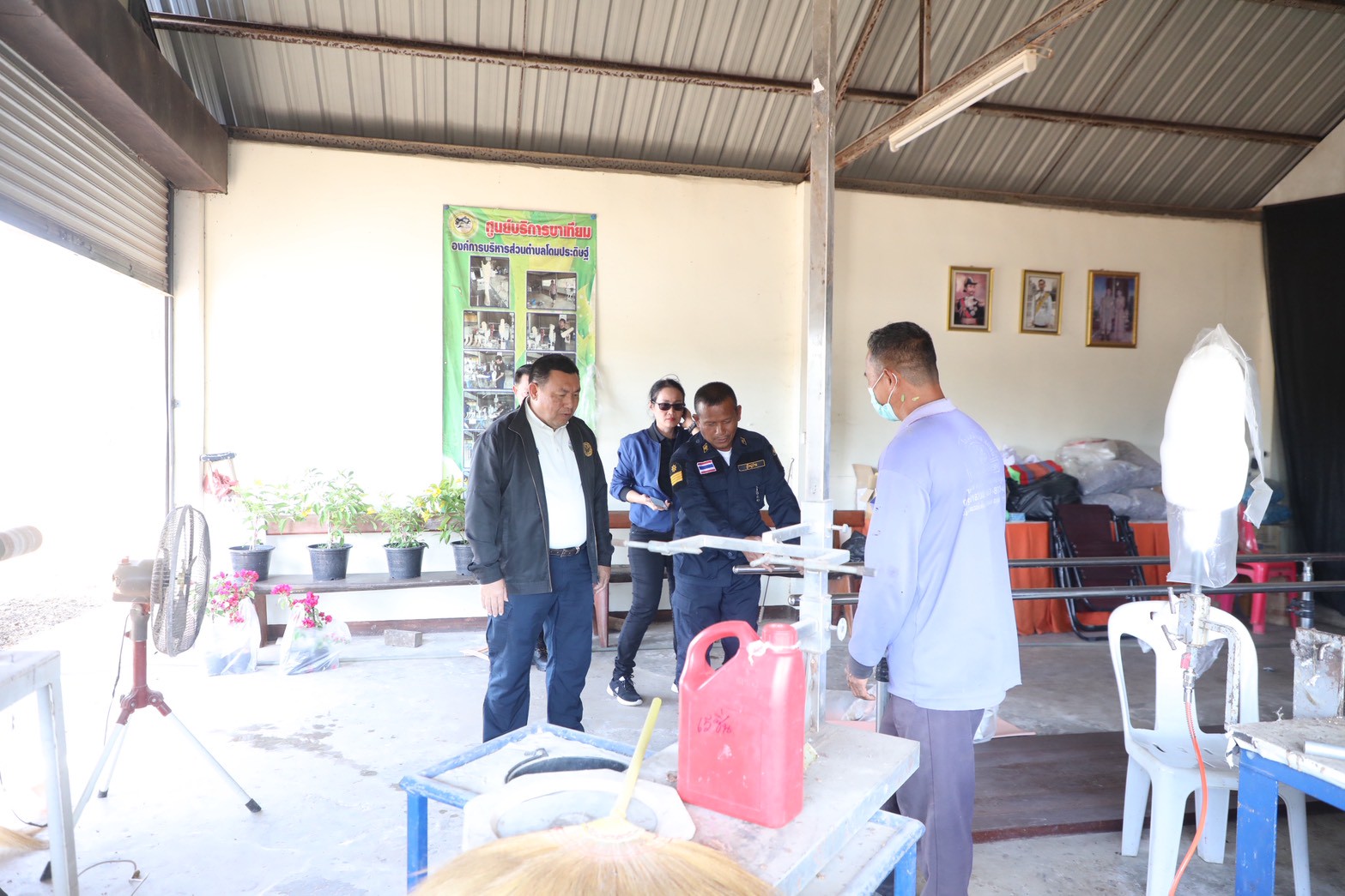 title - เลขาฯ ส.ป.ก. รุดให้กำลังใจพี่น้องเกษตรกรในเขตปฏิรูปที่ดินพื้นที่ชายแดนอุบลฯ ใกล้จุดสู้รบเพียง 7 กม.